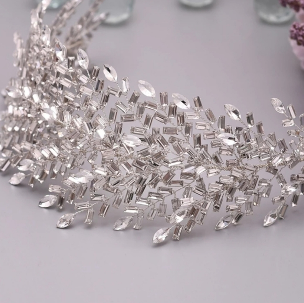 Rhinestone bridal wedding pageant prom hair pin - Picture 9 of 10